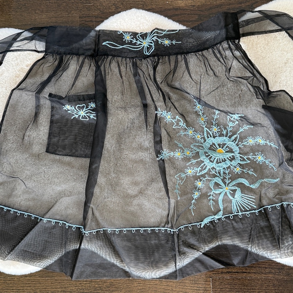 Vintage Sheer Black Embroidered Floral Apron - Picture 9 of 12